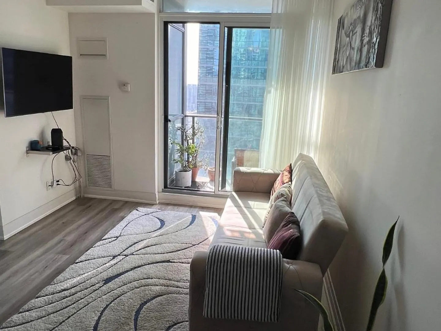 Apartment Prestigious 2-Bdrm Condo - Across From Scotiabank Arena Toronto